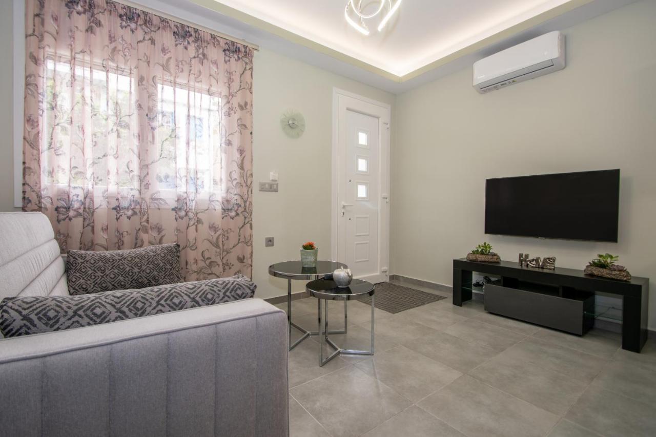 Hypatia Suites Zakynthos Town Exterior photo